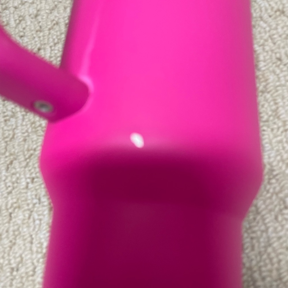 Stanley Cup 40 oz Hot Pink Travel - Picture 5 of 10